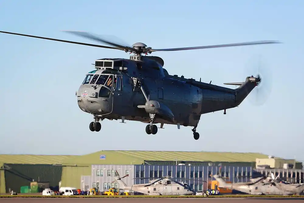 Britanija obučila 10 ukrajinskih posada za helikoptere Sea King