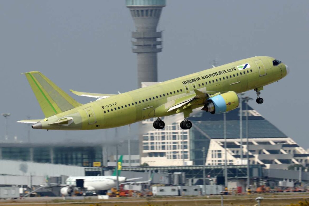 Uskotrupni avion C919 prvi put na kineskom aeromitingu