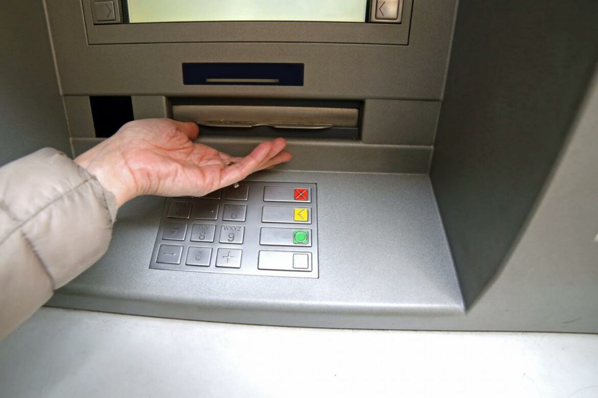 Nema novca na bankomatima srpskih banaka u Kosovskoj Mitrovici