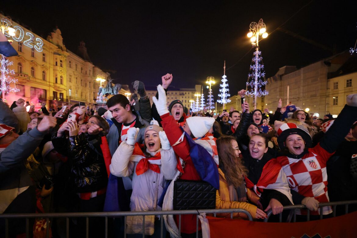 Širom Hrvatske se na ulicama slavi bronza, u nedelju doček u Zagrebu