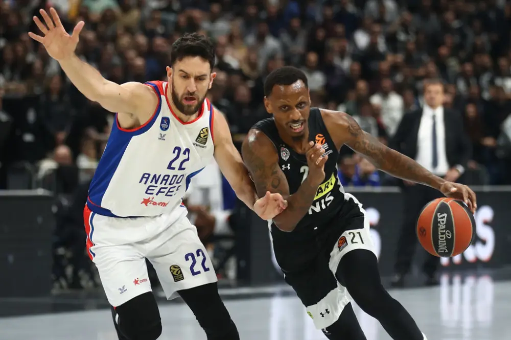 Partizan pobedio Anadolu Efes