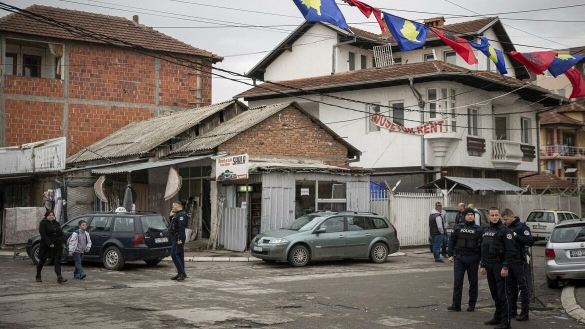 Vučević: Prištinski policajci ušli u Leposavić i zamenili ljudstvo u stanici