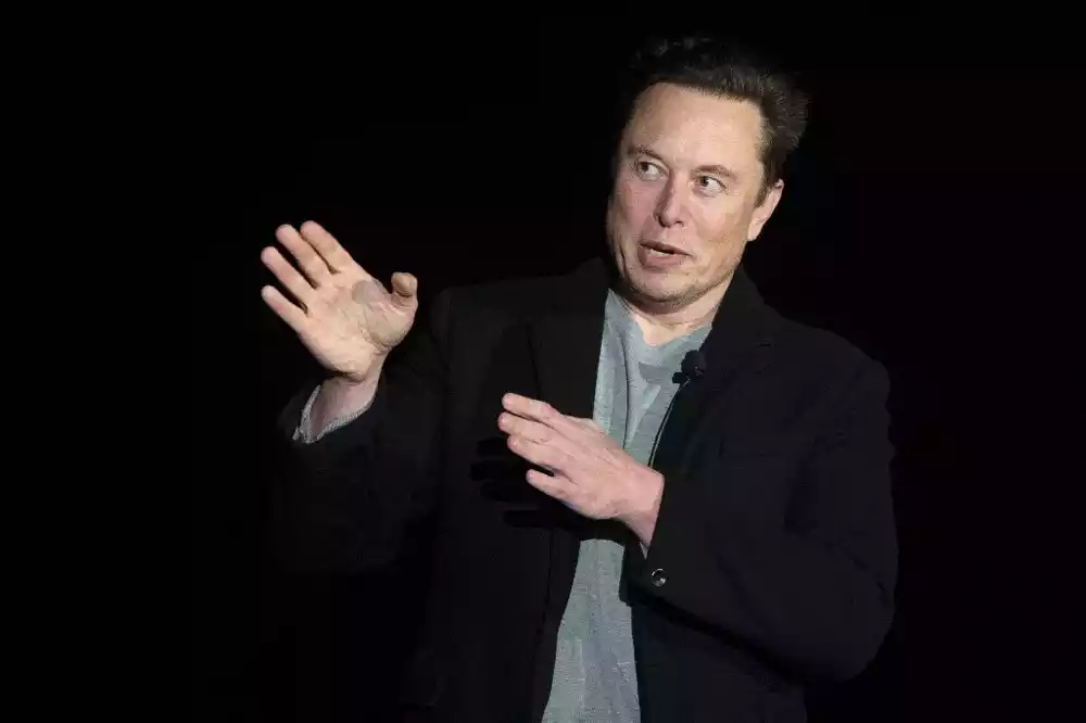 Musk vraća neke suspendovane Tviter naloge novinara