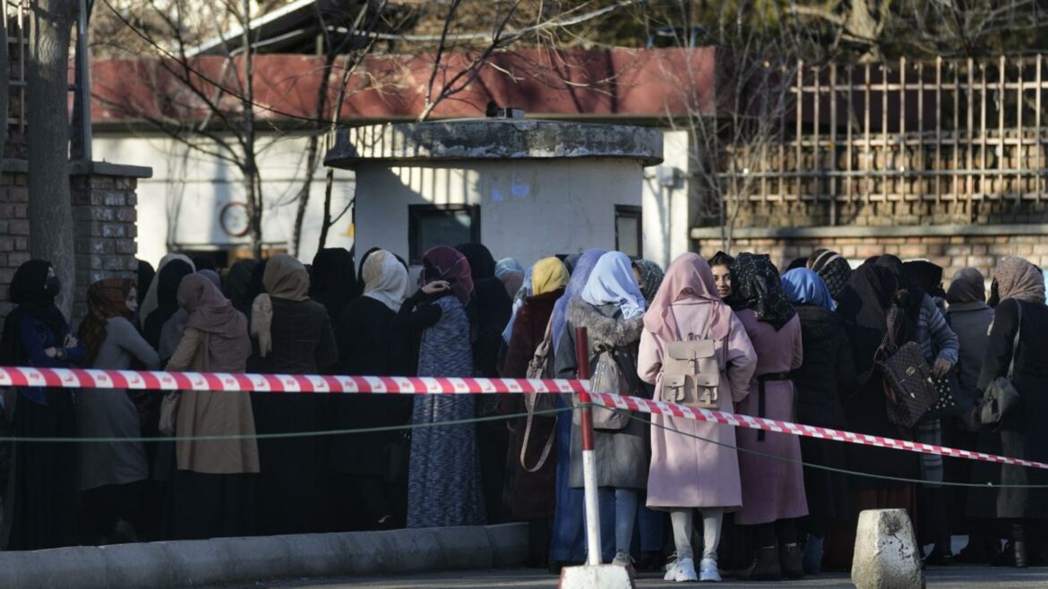 Protest u Kabulu zbog zabrane ženama da studiraju