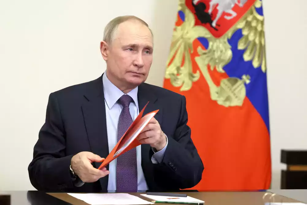 Putin kaže da će Rusija braniti svoje interese svim raspoloživim sredstvima