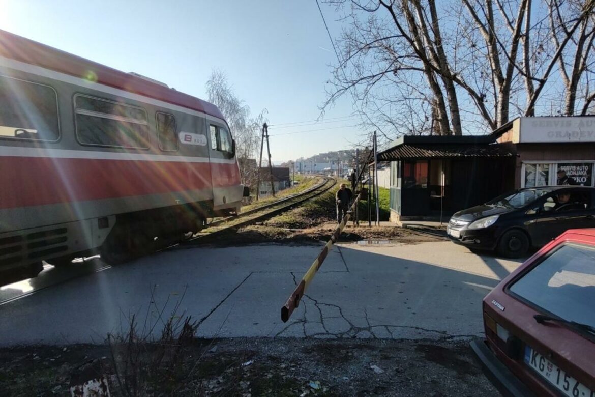 Od Nove godine bez rampe na frekventnom prelazu preko pruge u Kragujevcu