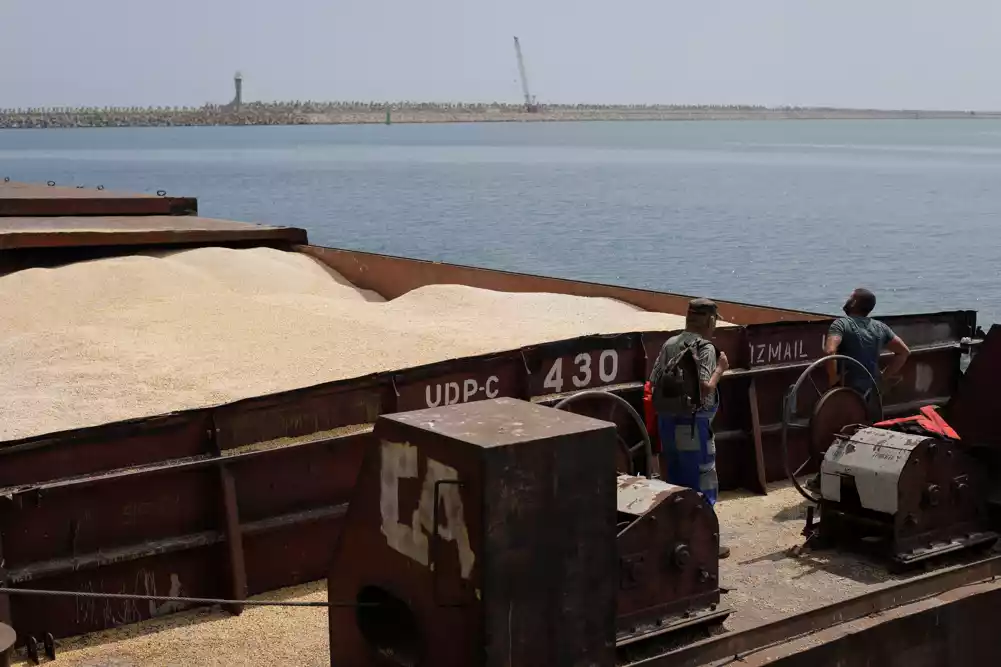 Rumunija deaktivira mine koje lebde u blizini njene obale Crnog mora