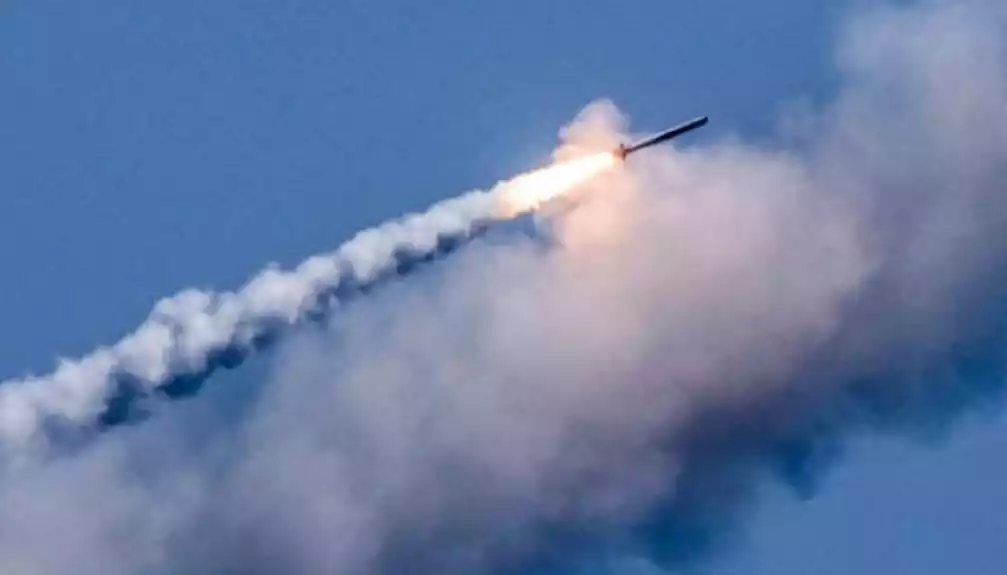 Rusi artiljerijom, bespilotnim letelicama udaraju na Nikopolj