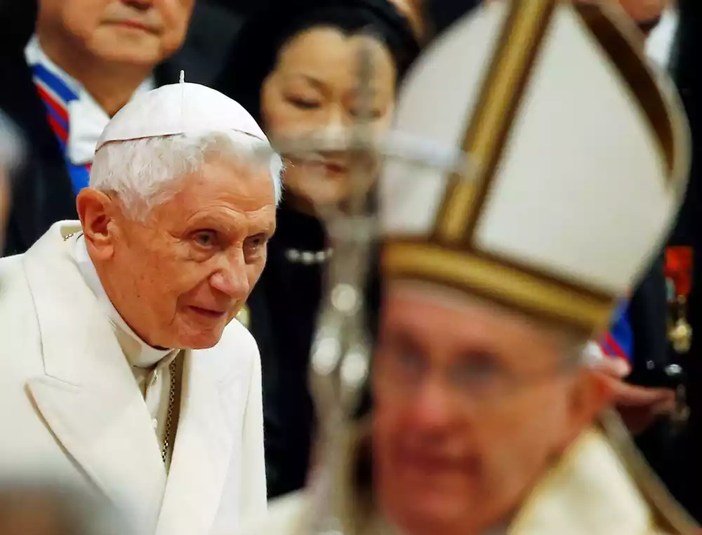 Benedikt XVI u duhovnom testamentu zatražio oprost