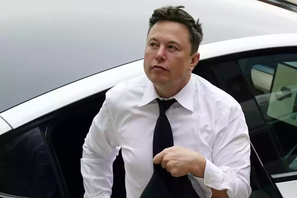 Akcije Tesle porasle uprkos tome što je Musk prodao 3,58 milijardi dolara svojih akcija