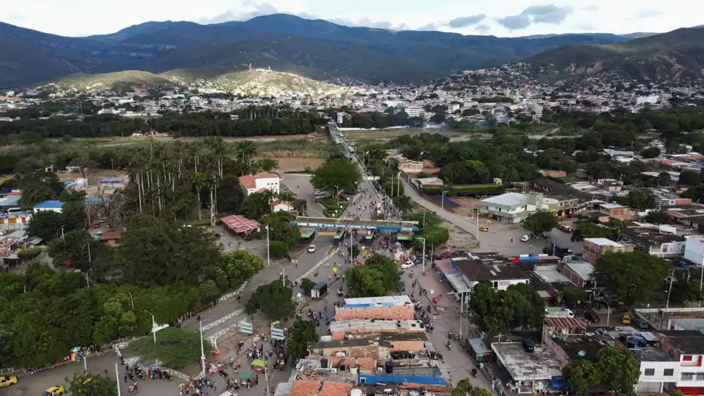 Venecuela i Kolumbija u ponovo otvaraju zajedničku granicu