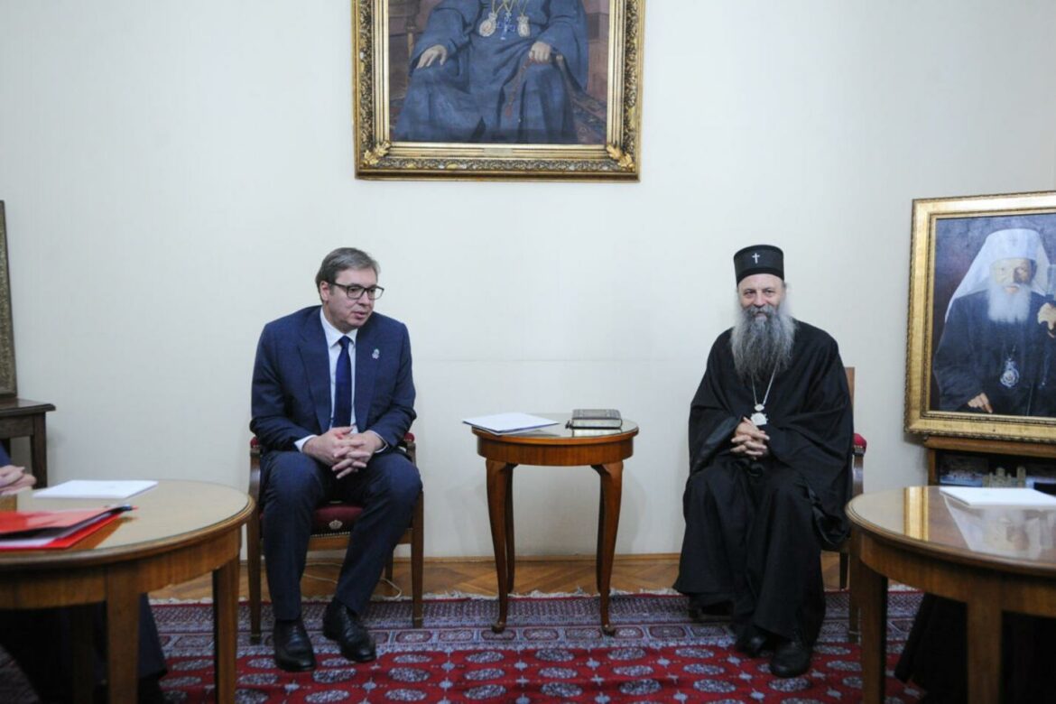 Vučić se sastao sa patrijarhom ranije nego što je bilo najavljeno