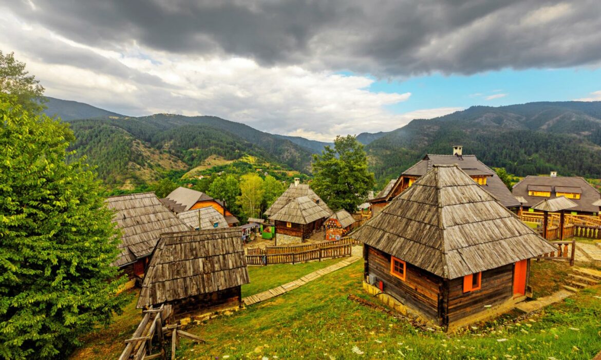 Vučić pozvao građane da šalju fotografije na foto konkurs “ Najlepše domaćinstvo Srbije“