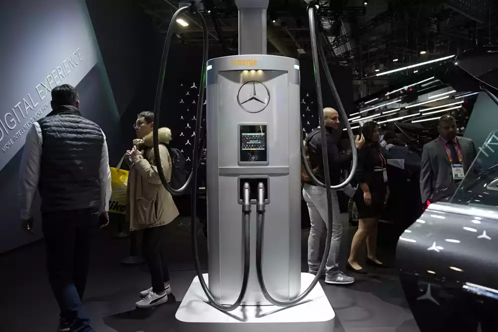 Mercedes će izgraditi sopstvenu mrežu za punjenje električnih vozila