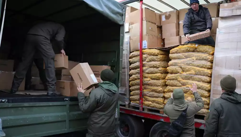 Nacionalna garda isporučuje veliku količinu holandske humanitarne pomoći u Herson