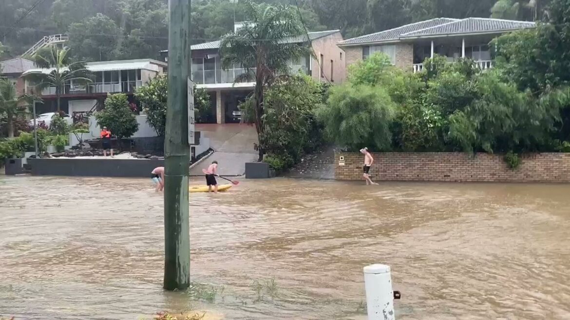 U Australiji velike poplave, uvedeno vanredno stanje