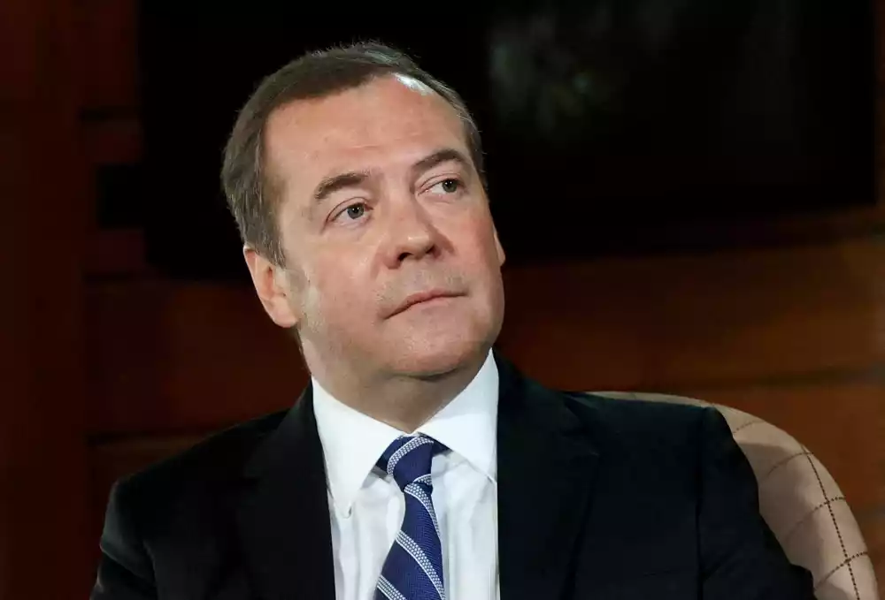 Medvedev: Sankcije malo utiču na rusku ekonomiju