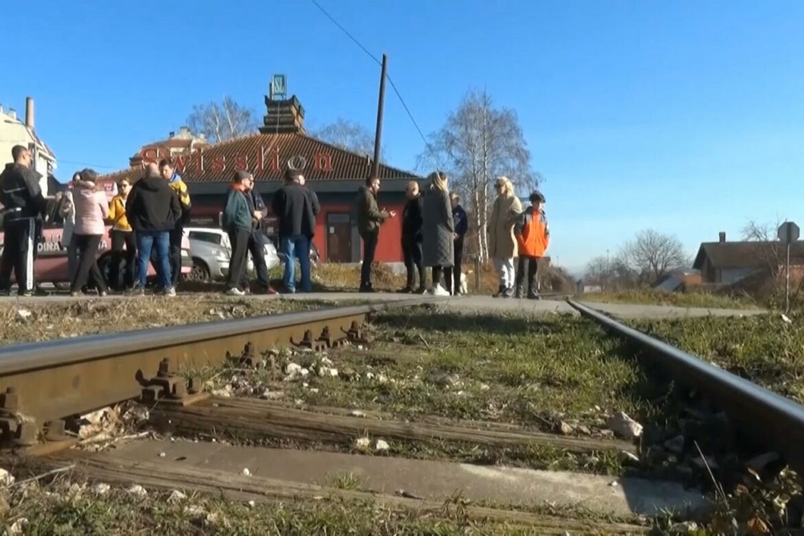 Najava skidanja rampe kod Kragujevca ujedinila meštane, upozoravaju na nesreće