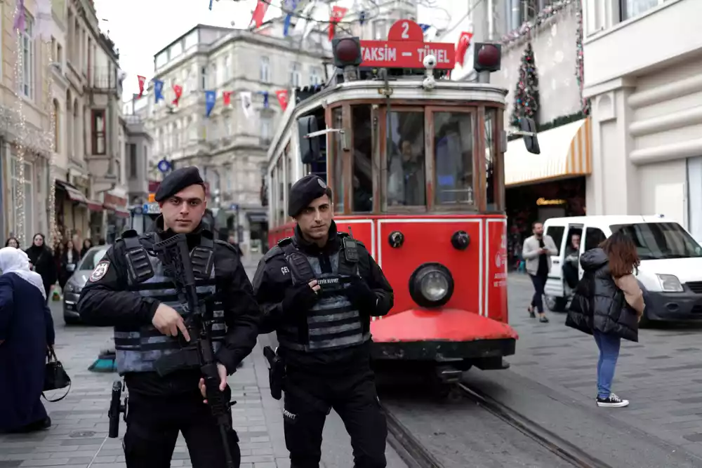 Švedska poručuje građanima da izbegavaju gužve u Turskoj nakon spaljivanja Kurana