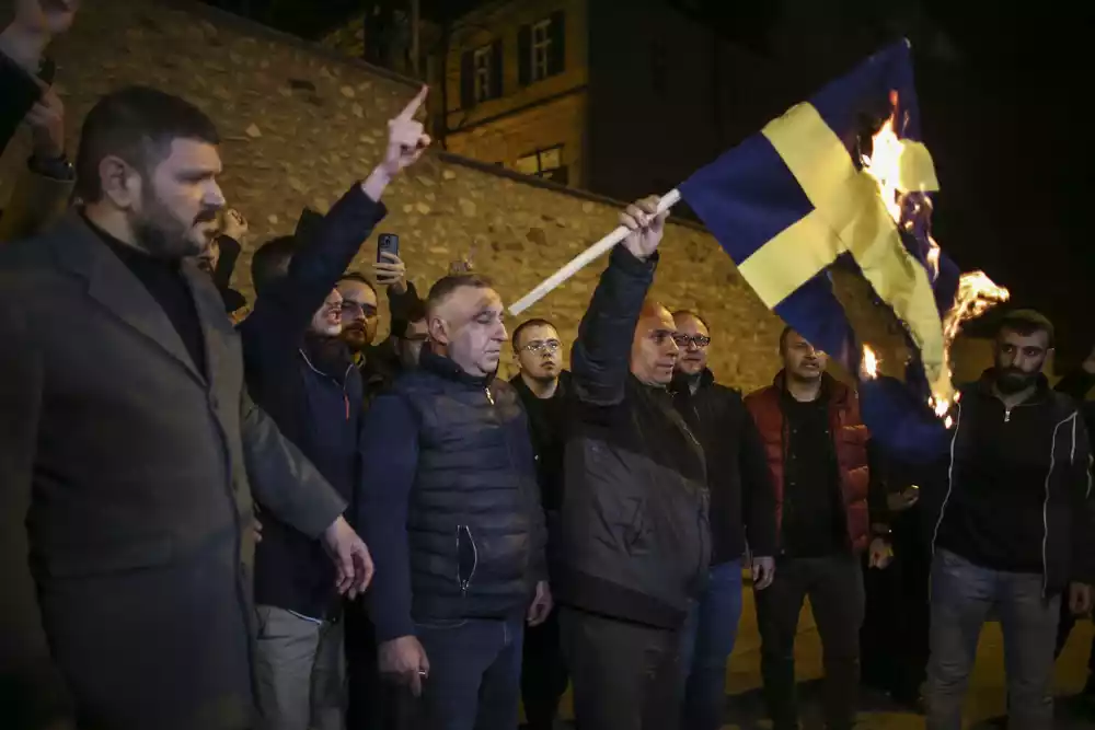 Turski muslimani protestuju zbog spaljivanja Kurana u Švedskoj