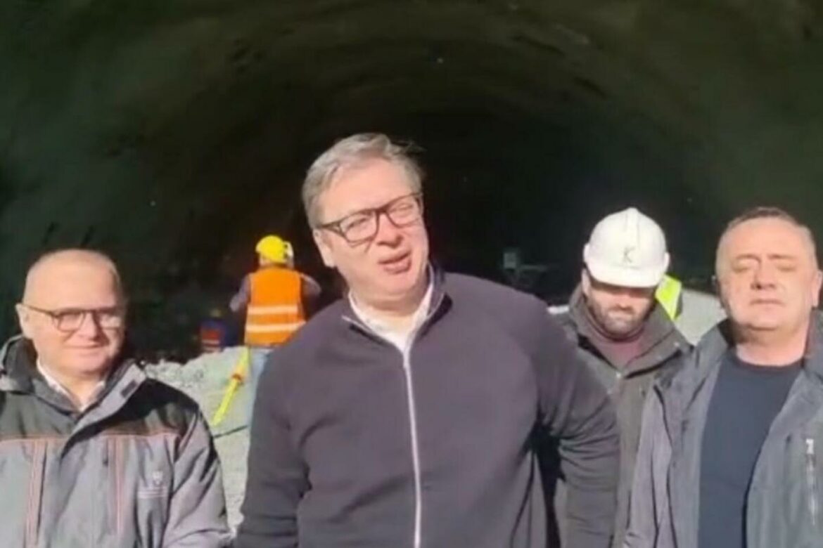 Vučić obišao radove na izgradnji Fruškogorskog koridora