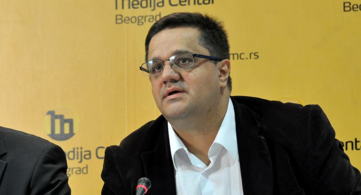 Gavrilović (BIRODI): Bujošević da podnese ostavku, a novinari da odluče: biznis ili RTS