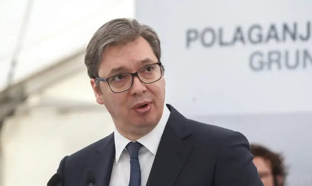 Vučić: Od 1. oktobra penzionerima u celoj Srbiji kartice za popuste i pogodnosti