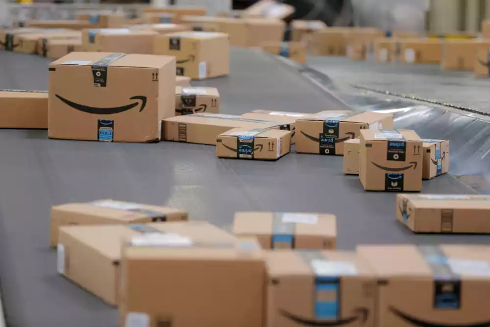 Amazon nadmašuje procene tromesečne prodaje