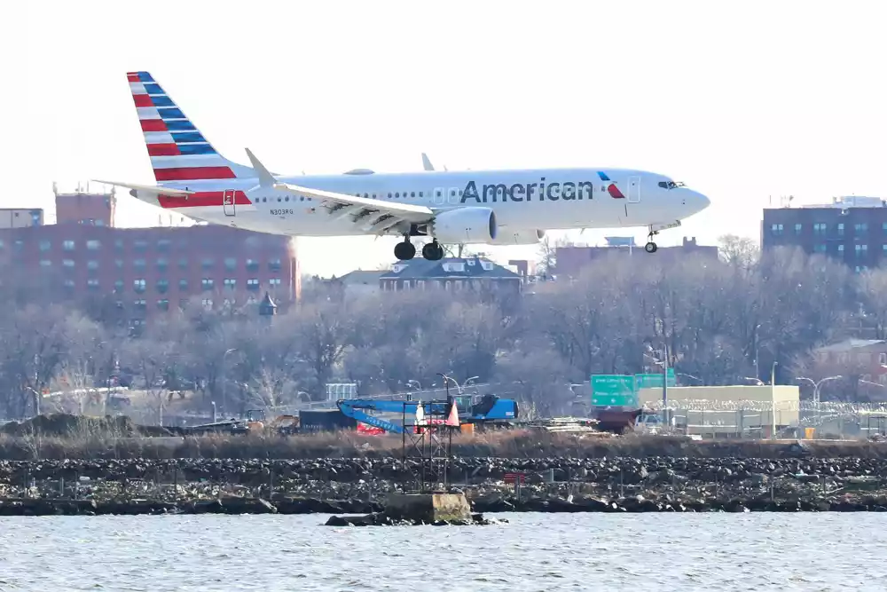 Upućen sudski poziv posadi American Airlinesa zbog incidenta u Njujorku