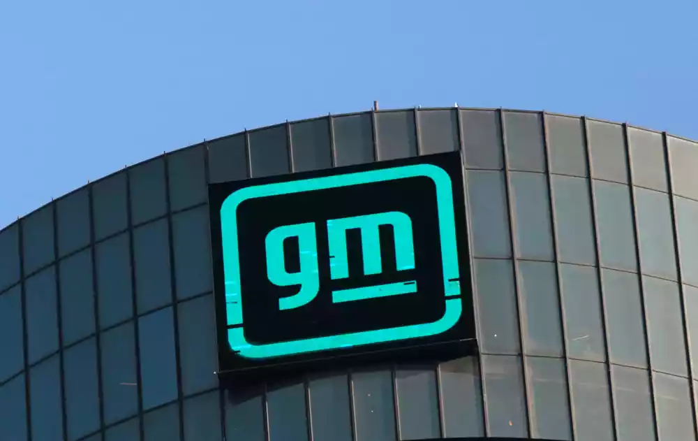 GM otpušta stotine radnika kako bi smanjio troškove