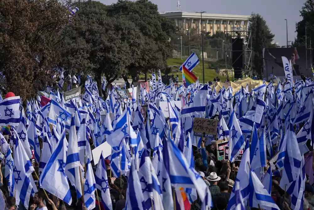 Izraelska vlada napreduje u reformi pravosuđa