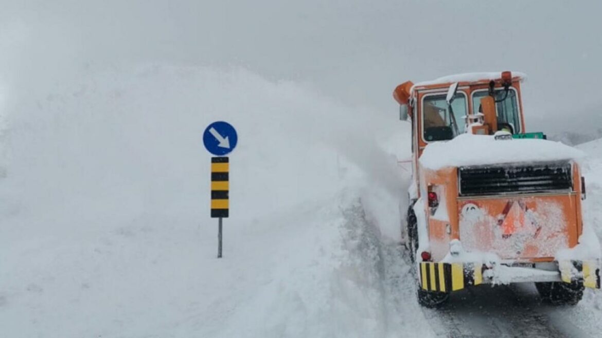 RHMZ izdao upozorenje, snažan vetar i mećava na planinama