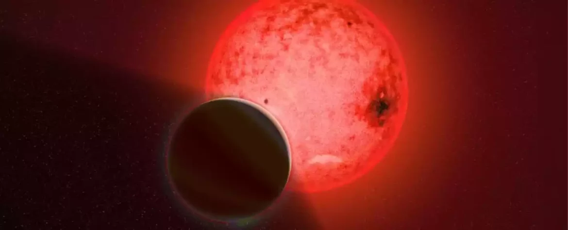 Planeta veličine Jupitera kruži oko male zvezde