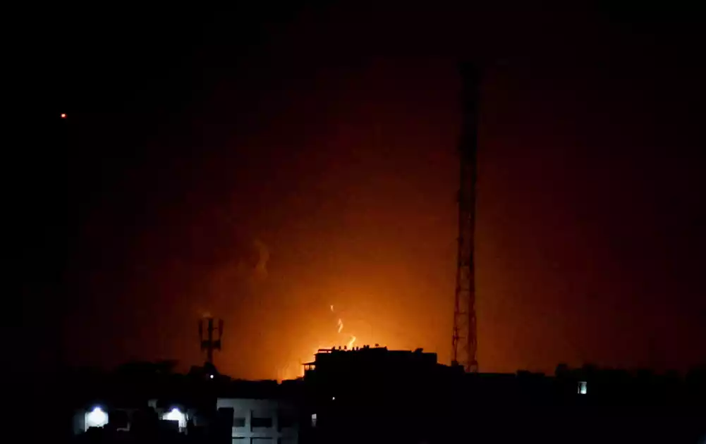 Palestinci ispaljuju rakete, Izrael pogađa Gazu