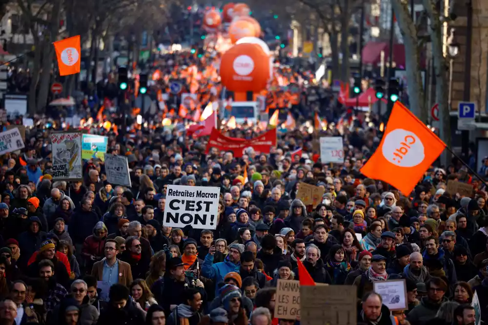 Francuska: 1,28 miliona okupljenih na protestima protiv reforme penzija