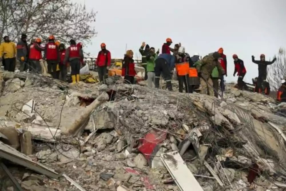 UN pozvale sirijske izbeglice pogođene zemljotresom da se isele iz Turske