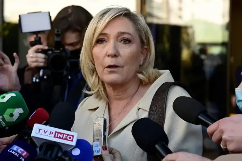 Marin Le Pen pokreće inicijativu za glasanje o nepoverenju Vladi Francuske