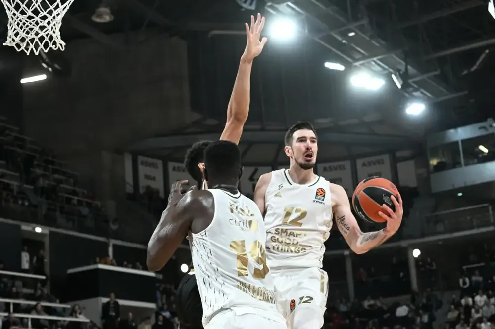 Francuska liga drakonski kaznila Asvel, sporni ugovori De Koloa i Lovernja