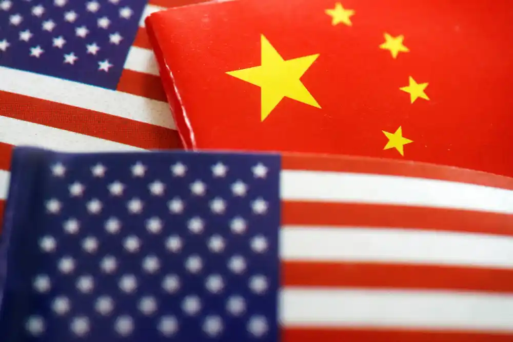SAD dodaje 14 kineskih firmi na crvenu listu