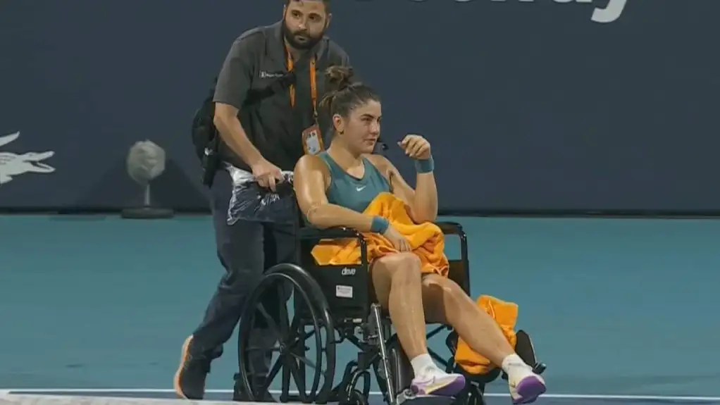 Andreesku napustila teren u invalidskim kolicima