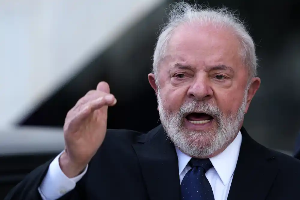 Lula otkazao je put u Kinu zbog upale pluća
