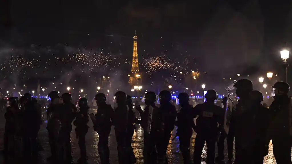 Francuska zabranila proteste ispred parlamenta