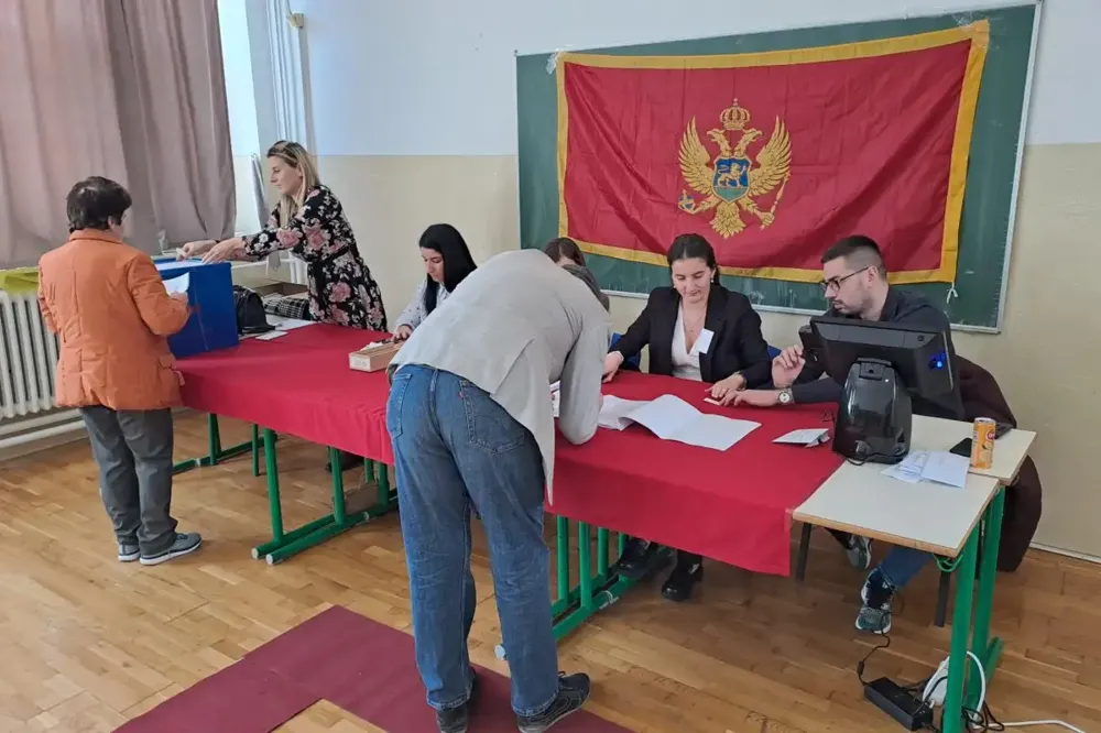 Ministarstvo spoljnih poslova Crne Gore: Diplomate da ne pomažu građanima da dođu da glasaju