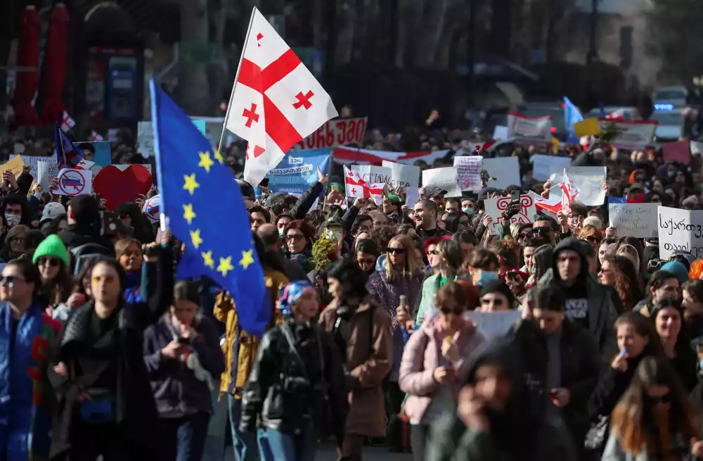 Tokom dva dana protesta u Gruziji privedeno više od 130 ljudi