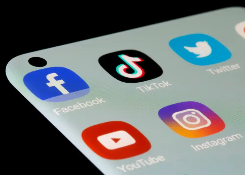 Država SAD uvodi zakone koji ograničavaju korišćenje društvenih medija za maloletnike