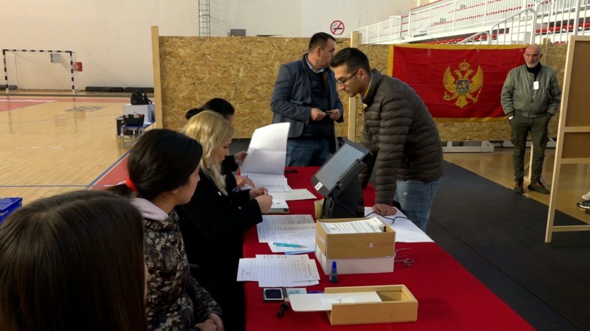 Crna Gora: Zatvorena biračka mesta, glasalo 63,6 odsto birača