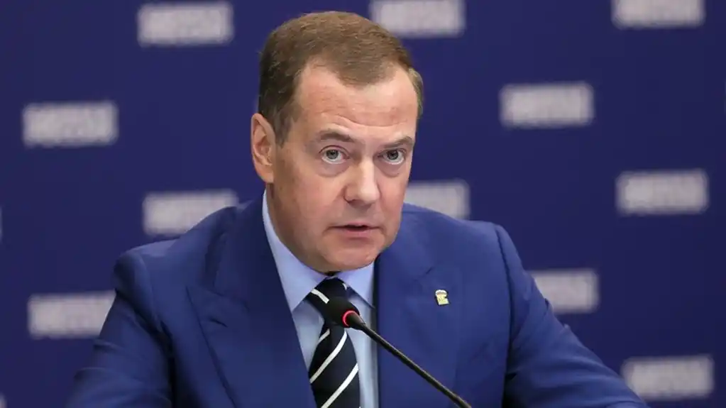 Medvedev: Odluka suda u Hagu imaće monstruozne posledice po pravo
