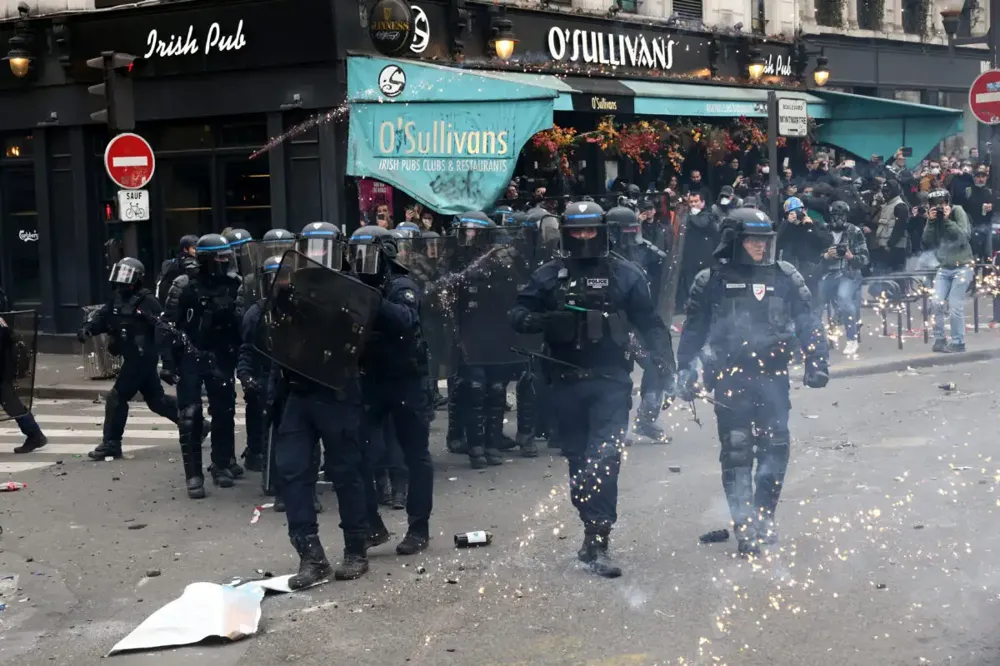 U Parizu incidenti na skupu protiv reforme penzija