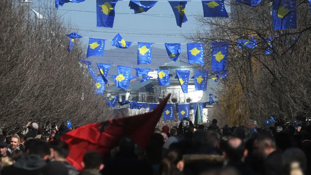 U Prištini saopštili mere za sever: Delimično smanjenje prisustva policije i novi izbori