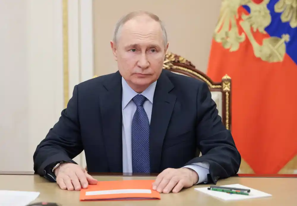 Putin posetio Krim na godišnjicu njegovog prisajedinjenja Ukrajini